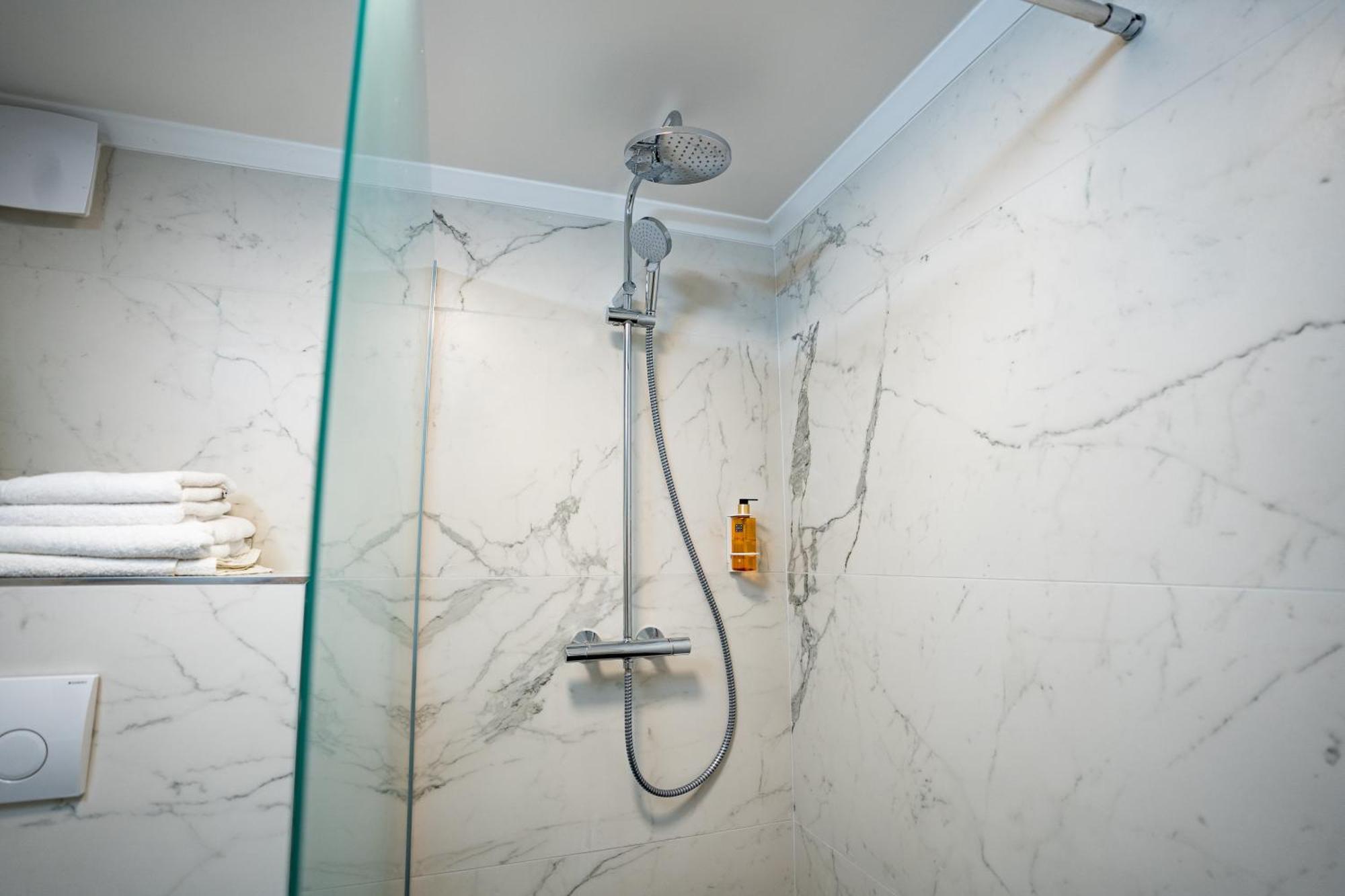 Downtown Double Room Deluxe With Joint Kitchen Budapest Esterno foto